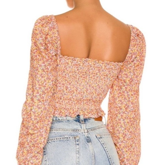 MinkPink NWt Floral Smocked Long Sleeve Crop Top MSRP$99‎ Size Medium - Picture 3 of 6